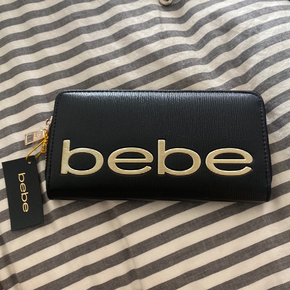 NWT BEBE Wallet